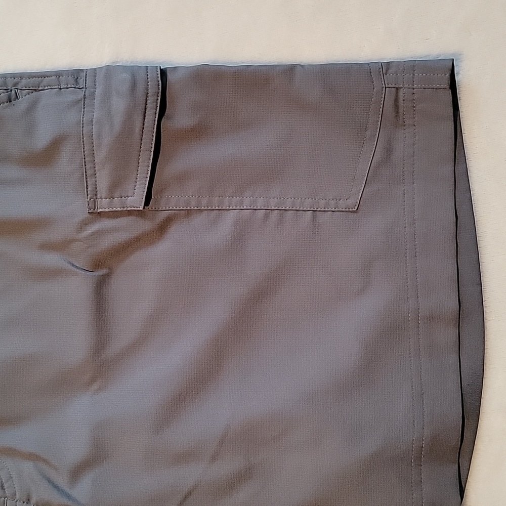 Nike Golf Dri-Fit Cargo Utility Shorts - Picture 2 of 7